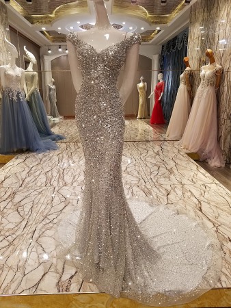 /products/vestido-de-gala-con-lentejuela-y-tul1/