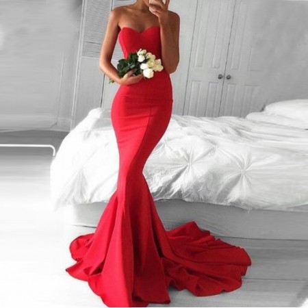 /products/vestido-palabra-de-honor-con-cola/